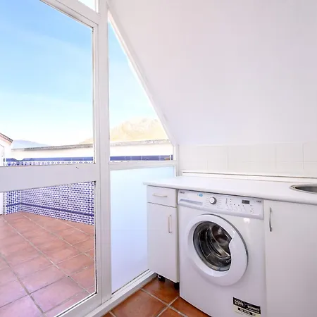 Imperator Sea Views Apartment Marbella