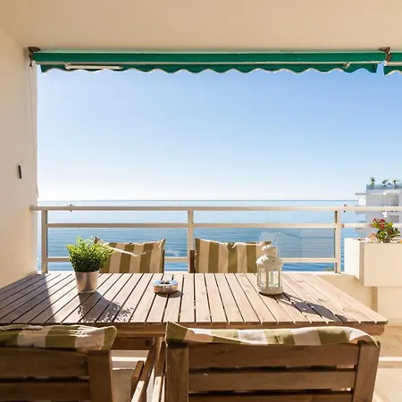 Imperator Sea Views *