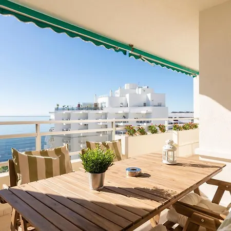 Imperator Sea Views Апартаменти *